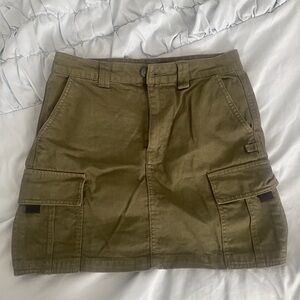 High waist cargo green skirt